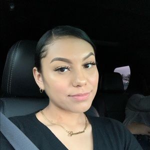 Meet your Posher, Genevieve